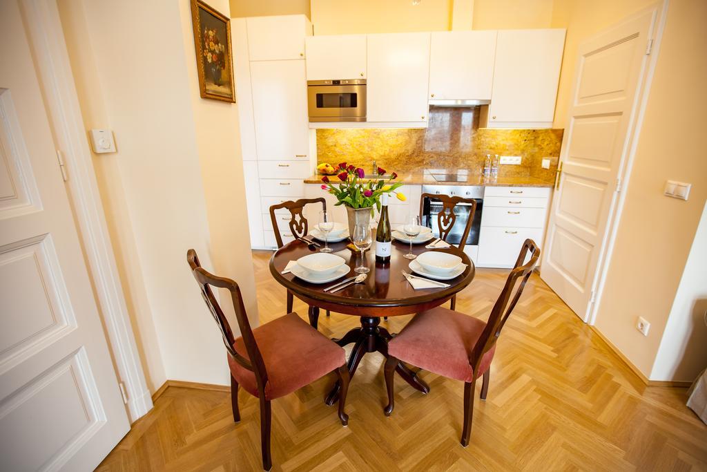 Schieszl Apartments 2 Budapest Esterno foto